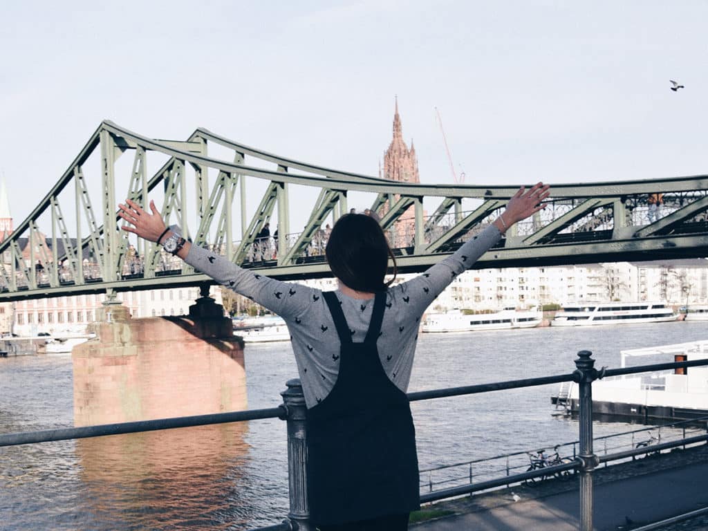 vestido-peto-mariquita-trasquila-frankfurt